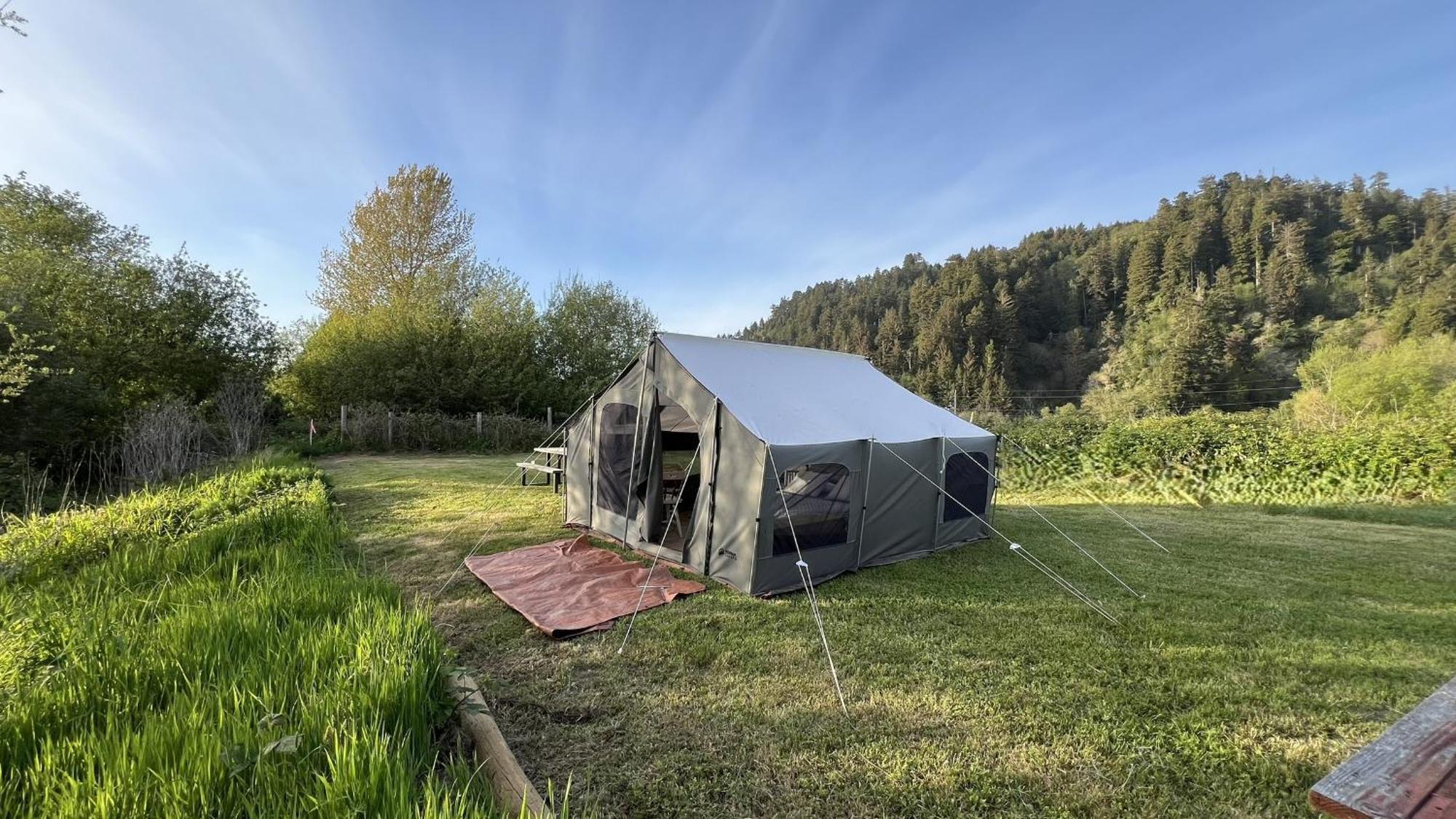 Glamping Tent On The River Klamath Ngoại thất bức ảnh